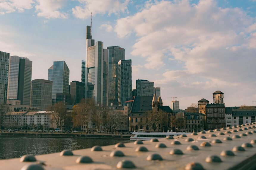 Digital Euro Momentum Builds as ECB Board Member Weighs In