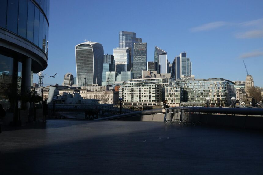 Iwoca Unveils Free Financial Health Tools for UK SMEs