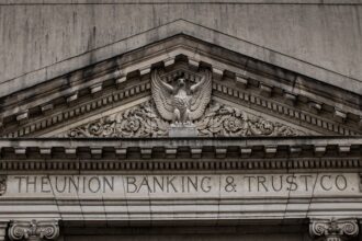 JPMorgan Cracks Down on Junior Bankers' Work-Life Balance with New Software