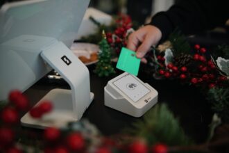 Mollie Unveils Tap Payments Solution for UK SMEs