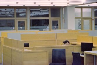 UAE and Saudi Arabia Elevate Financial Services Resilience to a Compliance Priority