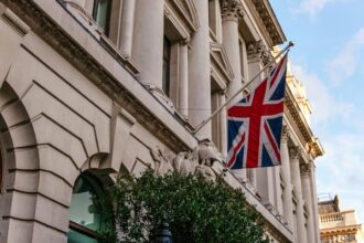 FCA Cracks Down on Dinosaur Merchant Bank for Surveillance Failures